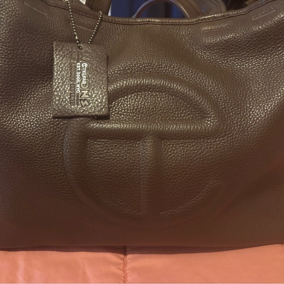 TELFAR -WILSONS LEATHER MEDIUM CARRY BAG/CHOCOLATE - Picture 2 of 16